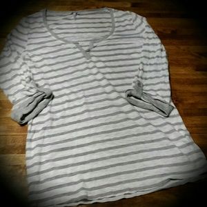 SPLENDID Henley Shirt Size Small